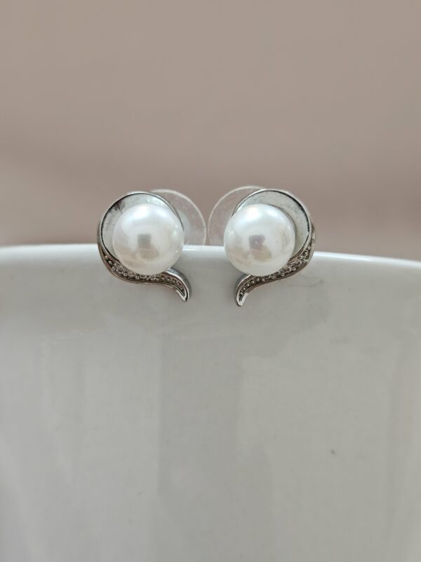 Small Stud Earrings – AESP13