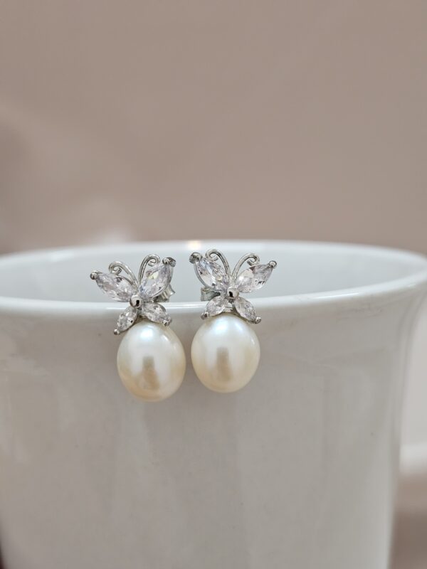 Butterfly Stud Pearl Earrings – AESP20