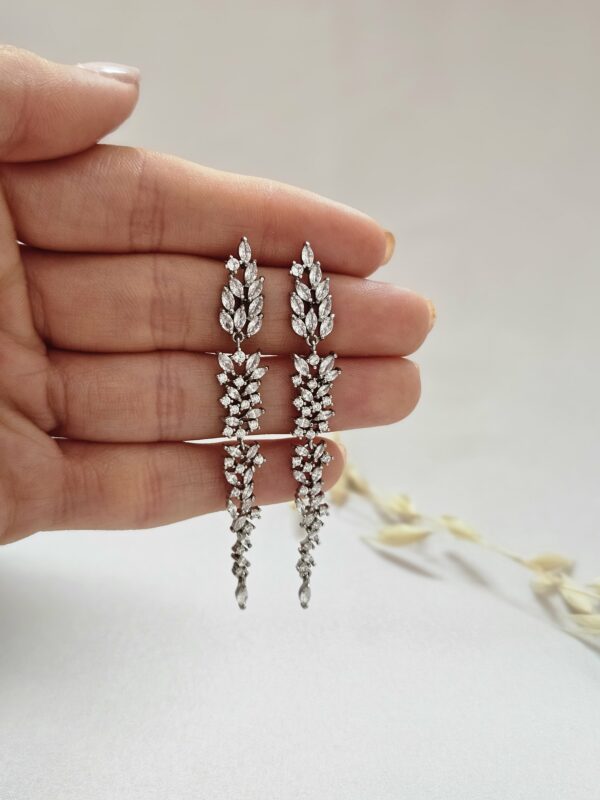 Long Delicate Crystal Earrings – AESC70