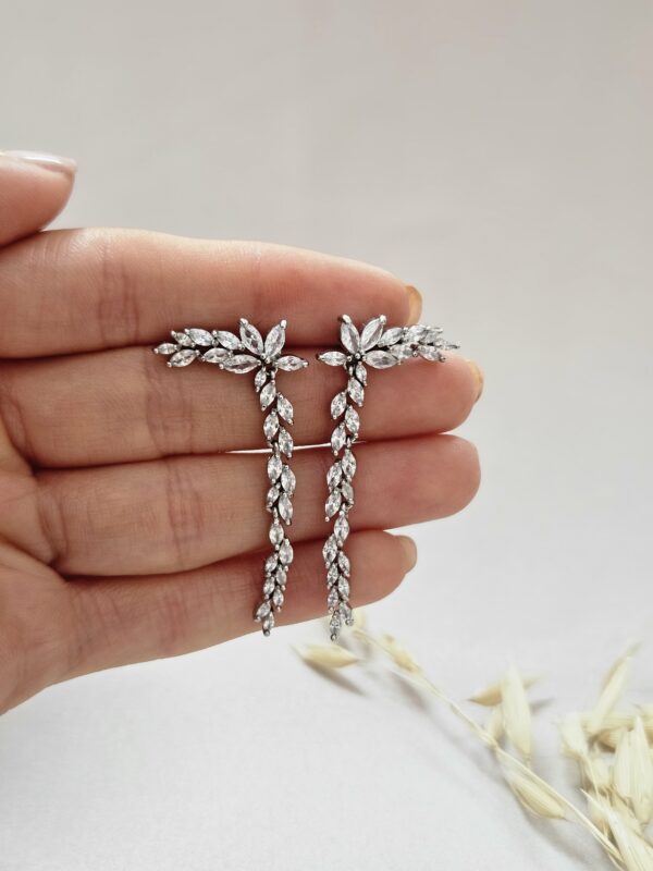 Unique Crystal Drop Earrings – AESC69