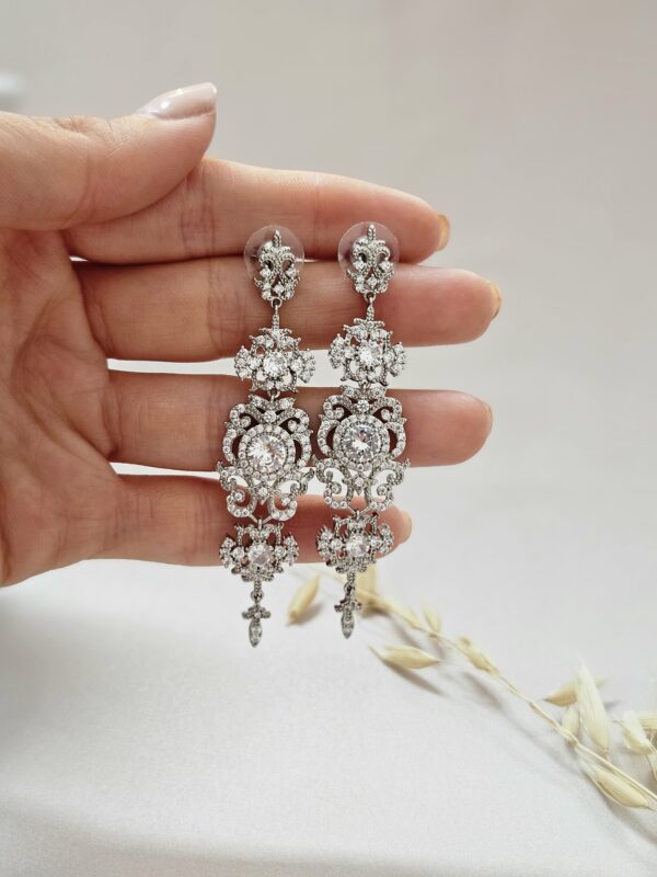 Long Vintage Drop Crystal Earrings – AESC71