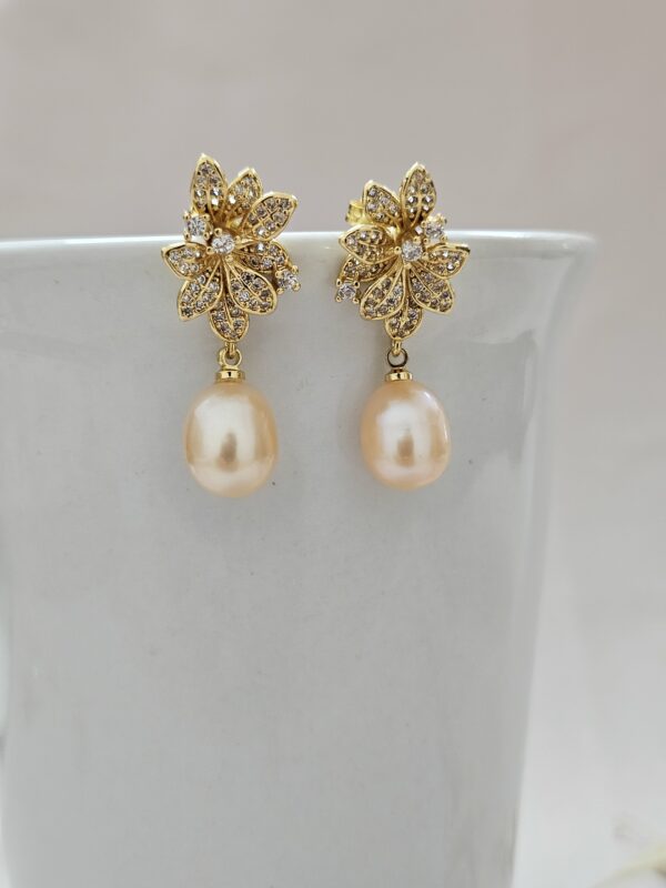 Gold Flower Pearl Drop Earrings – AEGP1