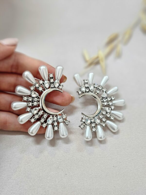 Statment Stud Half-Moon Earrings