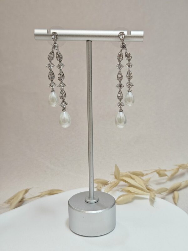 Crystal Leaf Pearl Earrings – AESP28