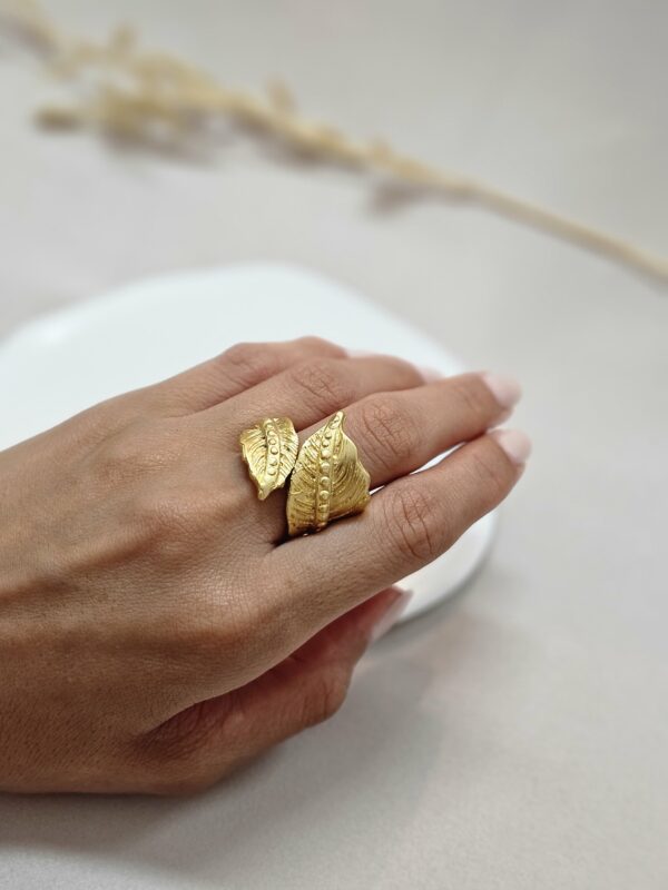 Gold Leaf Cuff Ring – TRGL