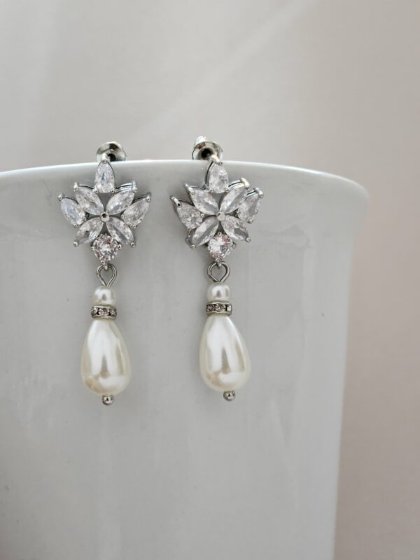 Statment Crystal Pearl Drop Earrings – AESP36