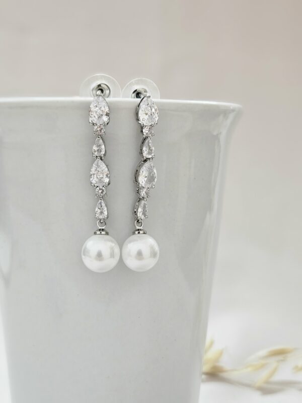 Long Delicate Crystal Earrings – AESP52