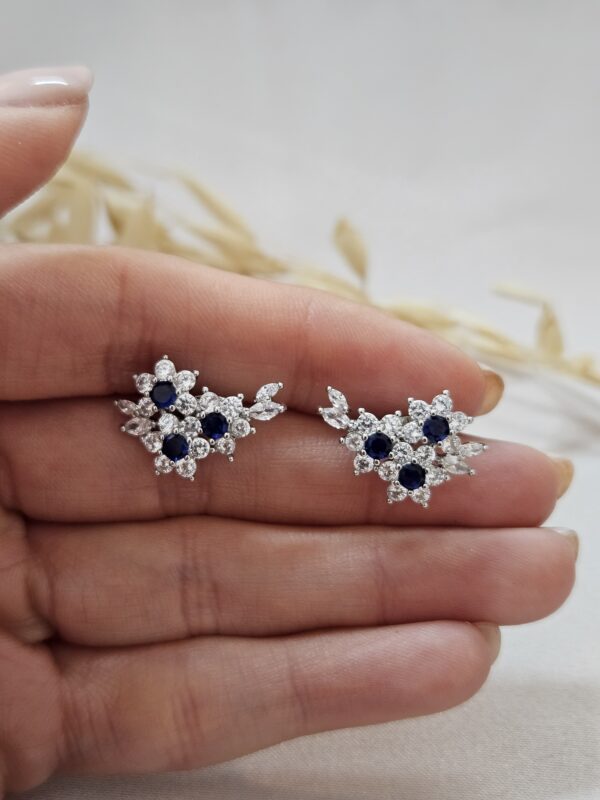 Small Delicate Floras Stud Earrings – AEBC8