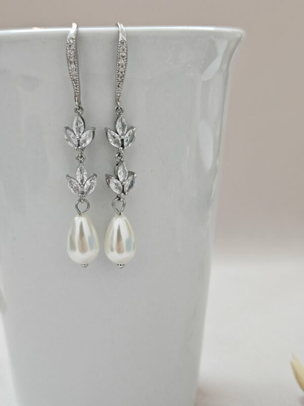 Long Delicate Pearl Drop Crystal Earrings – AESC67