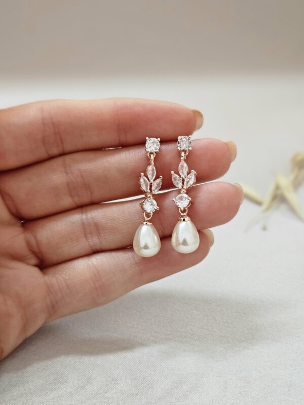 Pearl Rose Gold Droplet Earrings – AERC7