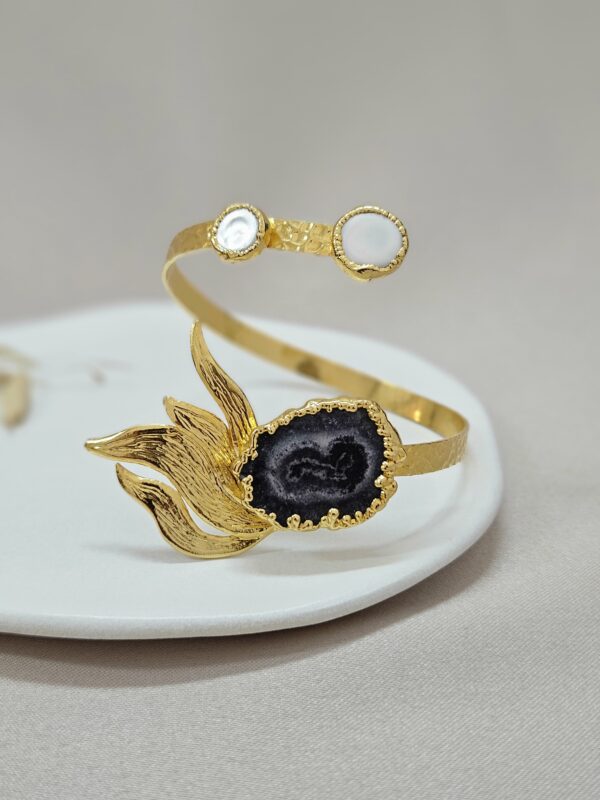 Bold Artistic Black Gold Cuff – Tbgg