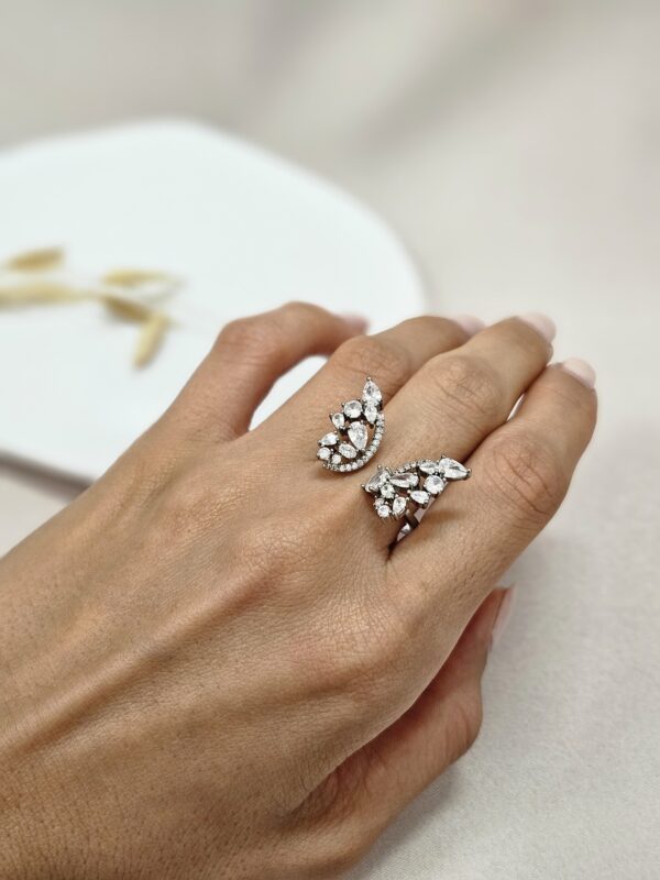 Butterfly Two-Wings Open Crystal Ring – AESC2