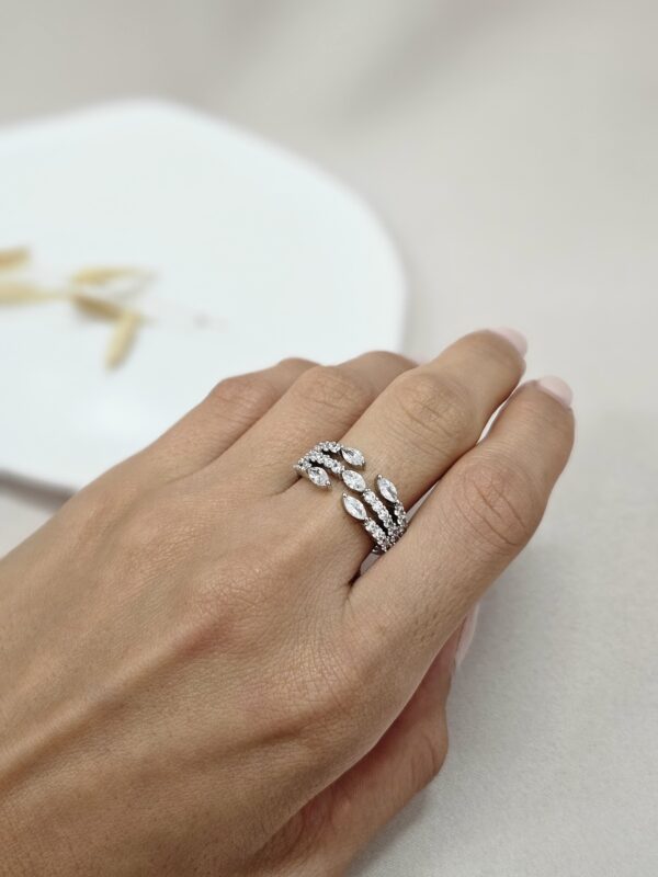 Adjustable Silver Crystal Ring – ARSC36