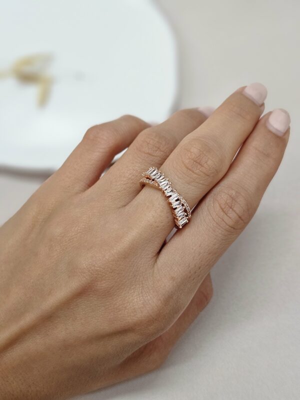 Adjustable Rose Gold Crystal Ring – -AESC11