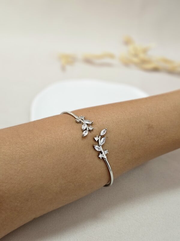 Minimalist Cuff Leaf Crystal Silver Bracelet – ABSC