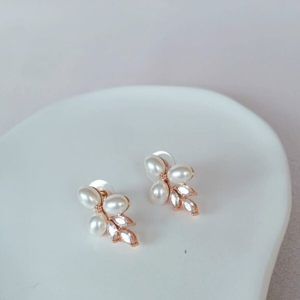 Rose Gold Floral Pearl Earrings